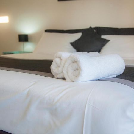 Chermside Court Motel Brisbane Bagian luar foto