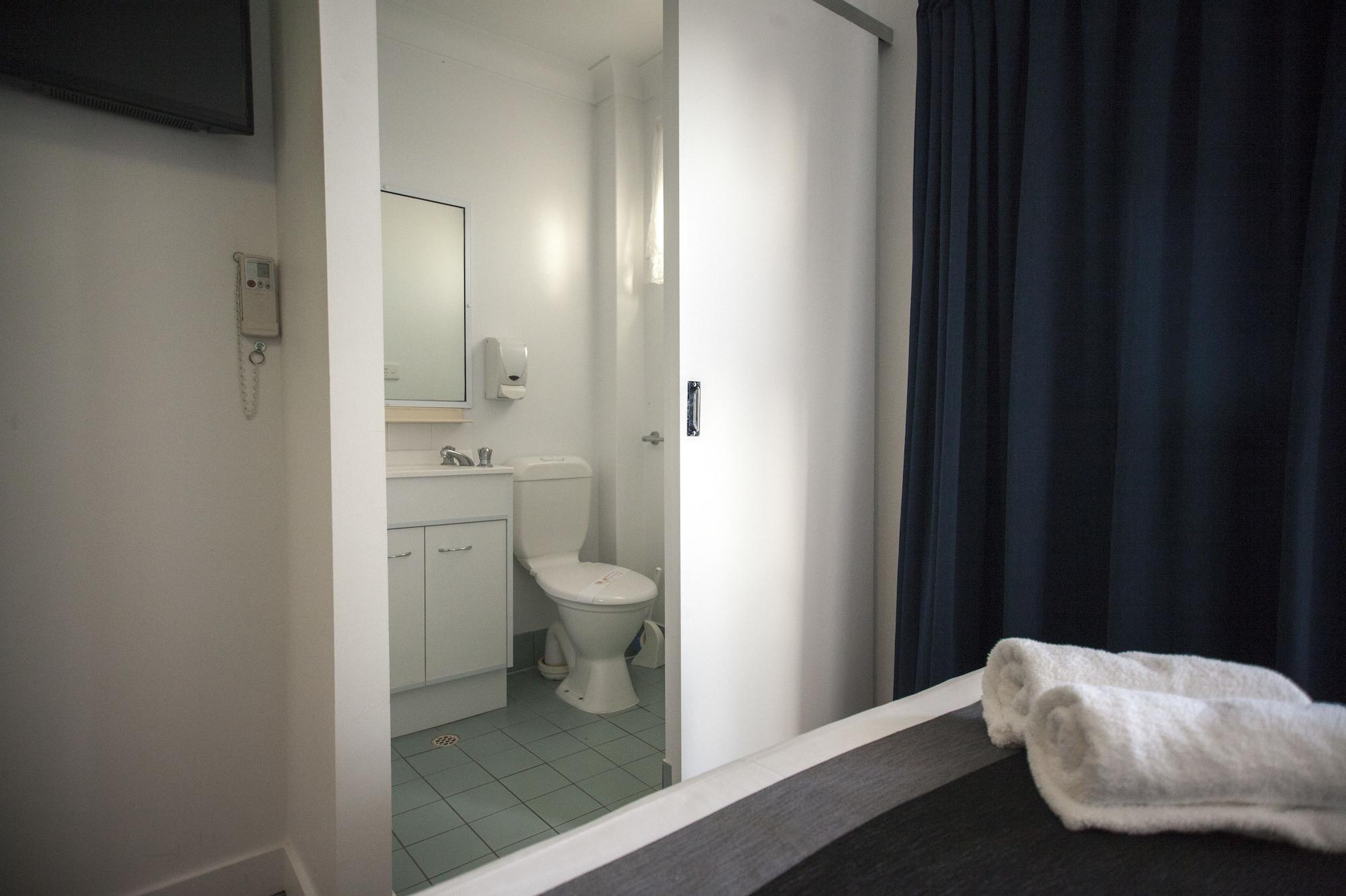 Chermside Court Motel Brisbane Bagian luar foto
