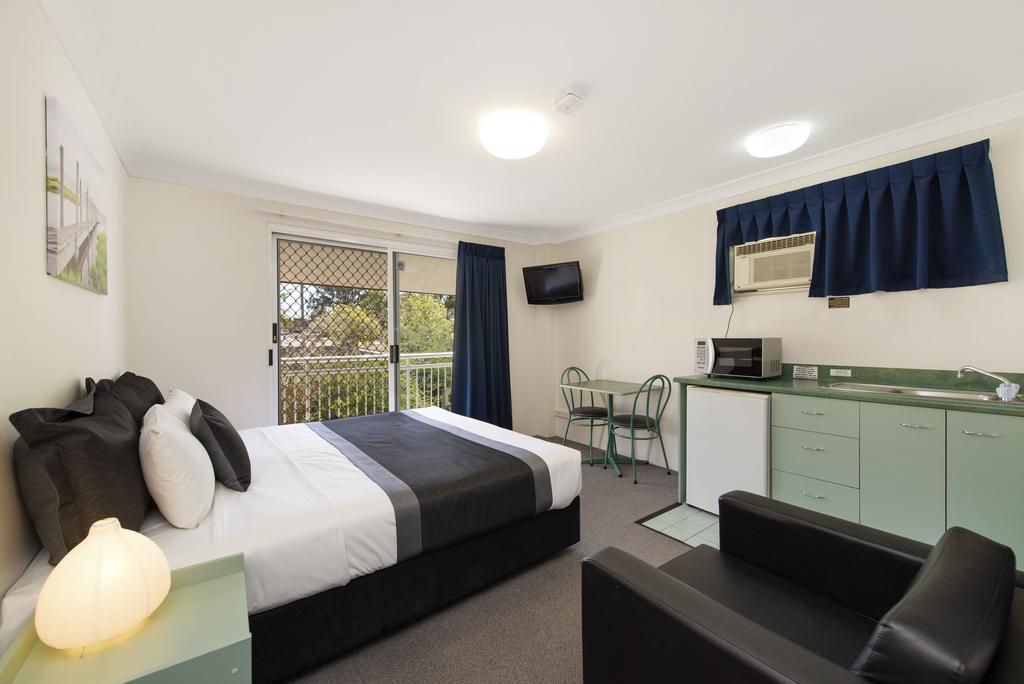 Chermside Court Motel Brisbane Bagian luar foto